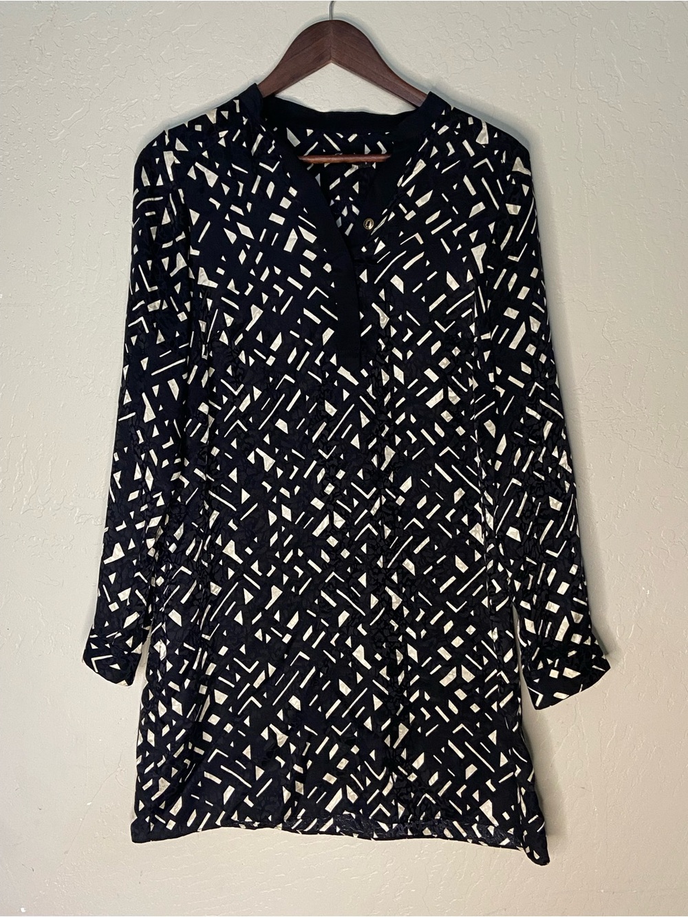 Alice and Trixie 100% Silk Geometric blouse y2k vintage Size S